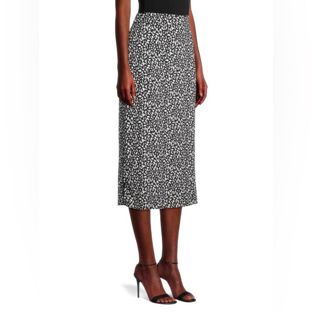 Saks Brand “Pure Navy” Abstract Print Pencil Skirt in Black and White